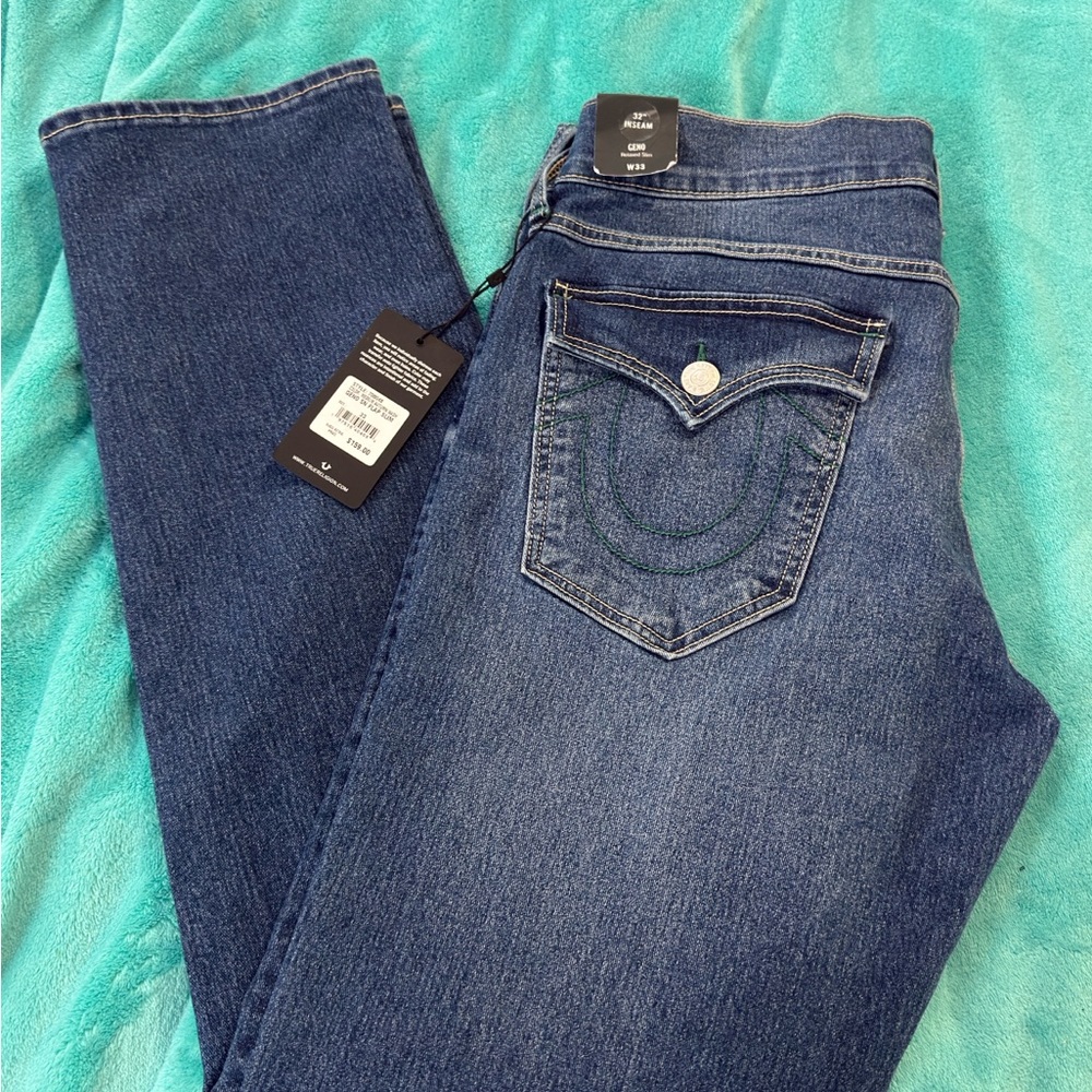 NWT True Religion Women's GENO Blue Jeans. Relaxed Slim Size 33